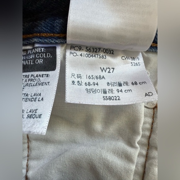 Levi’s 501® Original Cutoff High Rise Shorts With Shredded Hems And Button Fly - Picture 13 of 13